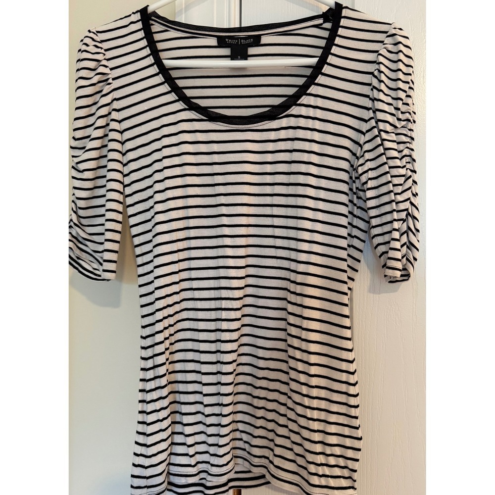 White House Black Market Striped Ruchedā Puff Sleeve Top Black White 10-4526 S